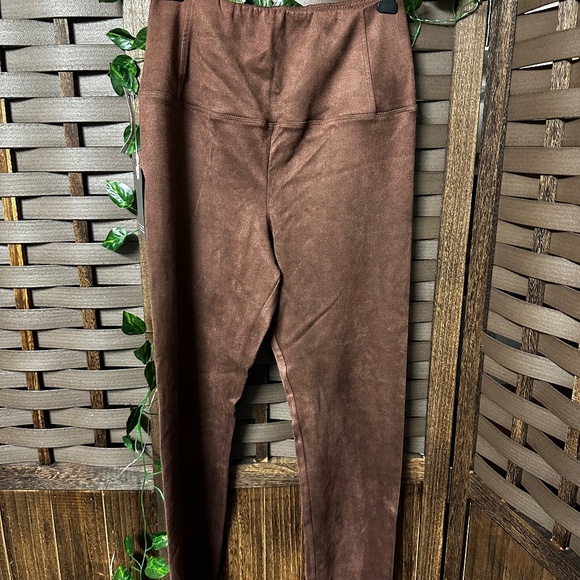 Legging Wilfred Free Aritzia - Picture 1 of 8